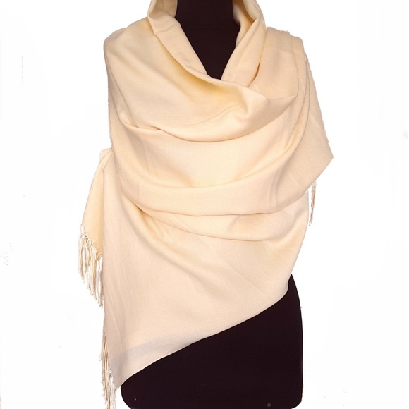 Turkish buttercream pashmina - Picture 2 of 4